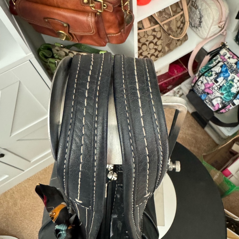 Coach 2010 Ergo Black Kisslock Satchel - Picture 6 of 15